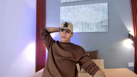 Snapshot of _demon1 chatting on March 22, 4:05 am _demon1 online show from March 22, 4:05 am