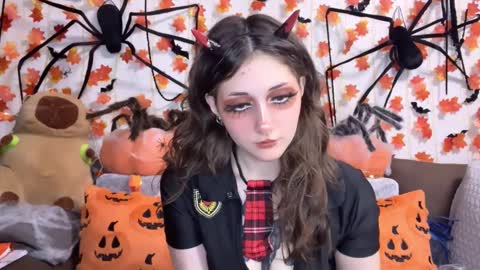 Kate online show from October 9, 5:33 pm