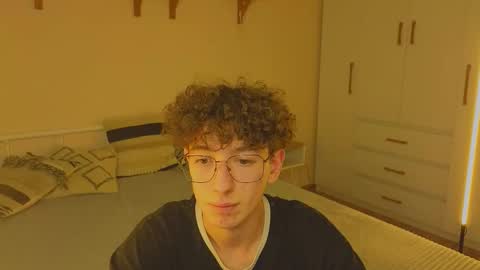 Snapshot of _dream_boys_ chatting on October 26, 6:36 pm _dream_boys_ online show from October 26, 6:36 pm