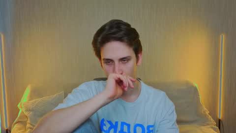 Snapshot of _dream_boys_ chatting on March 2, 5:08 am _dream_boys_ online show from March 2, 5:08 am