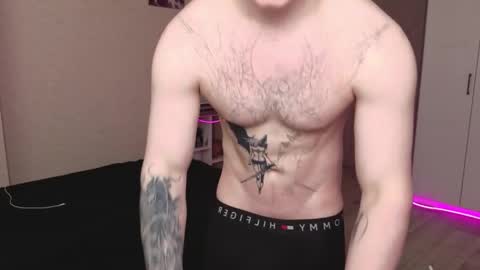 Snapshot of _dream_boys_ chatting on April 2, 5:27 am _dream_boys_ online show from April 2, 5:27 am