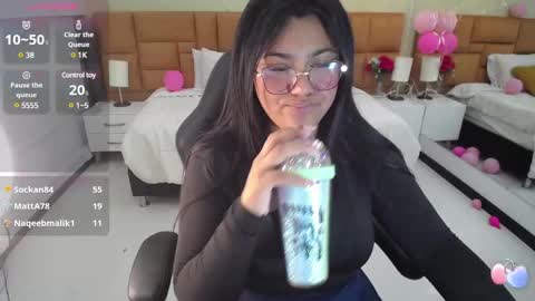 Dulcinea online show from February 10, 2:05 pm