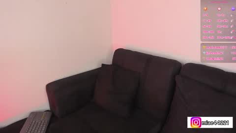 Snapshot of _e_m_m_a_1 chatting on March 10, 3:20 pm Emma and Tonny online show from March 10, 3:20 pm