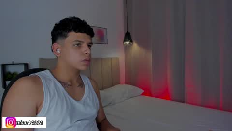 Snapshot of _e_m_m_a_1 chatting on September 23, 12:24 am Emma and Tonny online show from September 23, 12:24 am