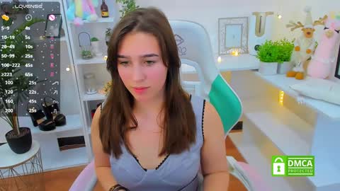 Lizzy  online show from December 15, 1:46 am