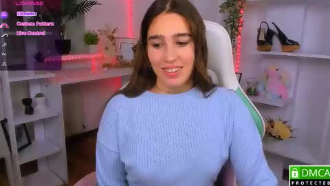 Snapshot of _eliizabeth__ chatting on November 10, 10:42 pm Lizzy online show from November 10, 10:42 pm