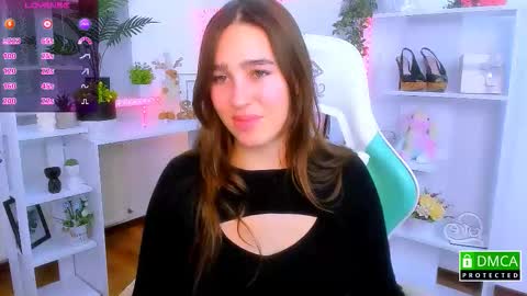 Snapshot of _eliizabeth__ chatting on December 1, 10:48 pm Lizzy online show from December 1, 10:48 pm