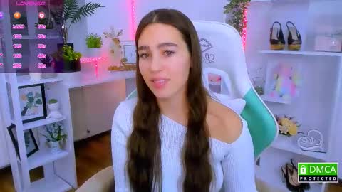 Snapshot of _eliizabeth__ chatting on December 17, 9:43 pm Lizzy online show from December 17, 9:43 pm