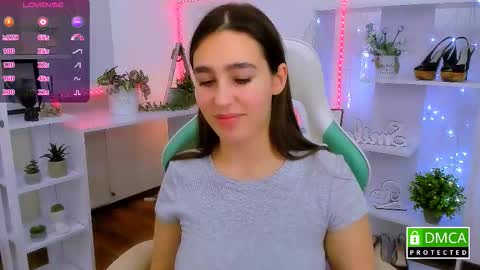 Snapshot of _eliizabeth__ chatting on January 9, 9:38 pm Lizzy online show from January 9, 9:38 pm