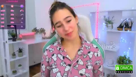 Snapshot of _eliizabeth__ chatting on January 11, 10:26 pm Lizzy online show from January 11, 10:26 pm