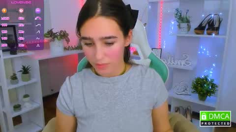 Snapshot of _eliizabeth__ chatting on January 12, 11:21 pm Lizzy online show from January 12, 11:21 pm