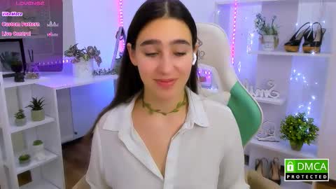 Snapshot of _eliizabeth__ chatting on January 14, 9:52 pm Lizzy online show from January 14, 9:52 pm