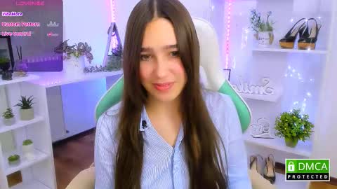 Snapshot of _eliizabeth__ chatting on January 15, 11:30 pm Lizzy online show from January 15, 11:30 pm