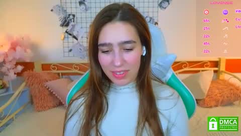 Snapshot of _eliizabeth__ chatting on March 27, 11:15 pm Lizzy online show from March 27, 11:15 pm