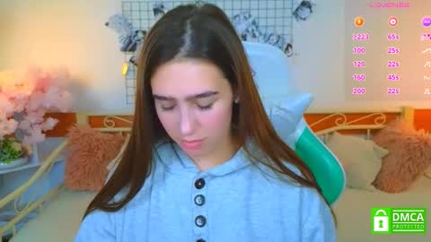 Snapshot of _eliizabeth__ chatting on March 29, 11:38 pm Lizzy online show from March 29, 11:38 pm