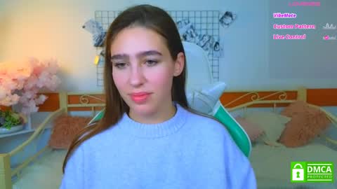 Snapshot of _eliizabeth__ chatting on April 2, 12:19 am Lizzy online show from April 2, 12:19 am