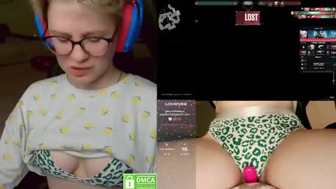 Snapshot of _elven_dreams__ chatting on March 7, 5:48 am chloue and Gretta online show from March 7, 5:48 am