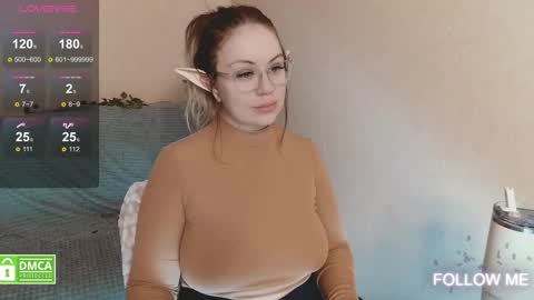 Snapshot of _elven_dreams__ chatting on March 21, 3:33 am chloue and Gretta online show from March 21, 3:33 am