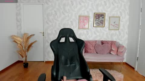 Elysa online show from May 17, 4:43 am