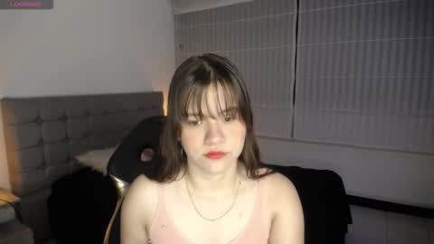 Snapshot of _emaa_ chatting on October 19, 12:39 pm _emaa_ online show from October 19, 12:39 pm