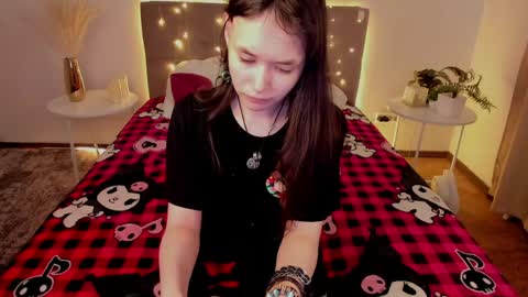 _emily__strike_ online show from May 18, 1:45 am
