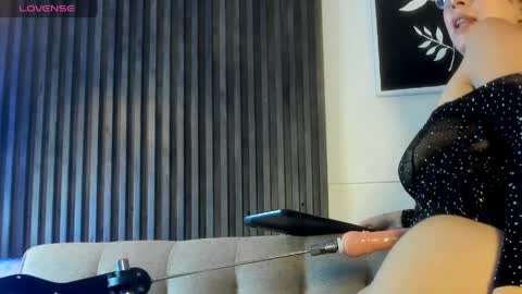 _emily_gill_ online show from March 27, 8:41 pm