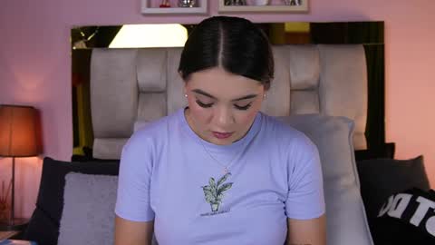Isabella online show from May 12, 12:02 pm