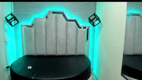 Snapshot of _emily_rosee_ chatting on October 7, 11:18 am Emily online show from October 7, 11:18 am