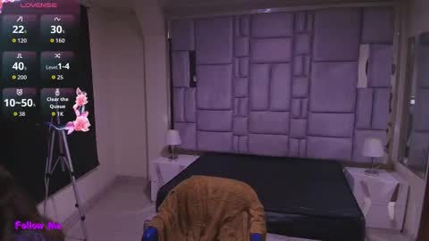 Emily  online show from February 2, 11:20 am