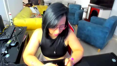 Snapshot of _emma_loyd_ chatting on January 24, 9:05 pm Emma online show from January 24, 9:05 pm
