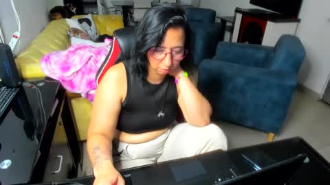 Snapshot of _emma_loyd_ chatting on January 29, 12:54 am Emma online show from January 29, 12:54 am