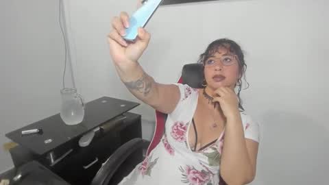 Snapshot of _emma_loyd_ chatting on September 13, 11:26 pm Emma online show from September 13, 11:26 pm