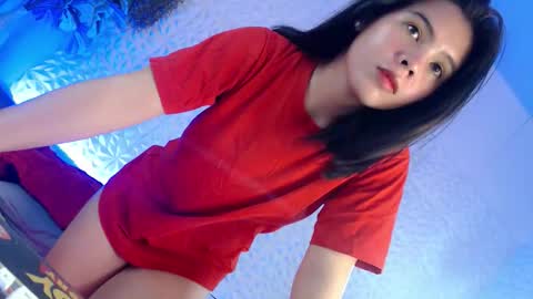 HI LOVE IM ESABEL online show from May 2, 11:37 am
