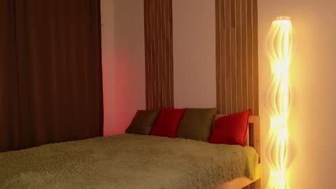 Snapshot of _esmeraldiyaa_ chatting on December 3, 6:50 pm _esmeraldiyaa_ online show from December 3, 6:50 pm