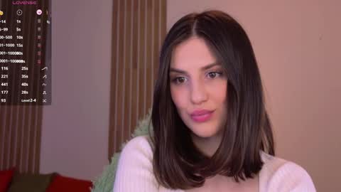 Snapshot of _esmeraldiyaa_ chatting on February 2, 6:06 pm _esmeraldiyaa_ online show from February 2, 6:06 pm