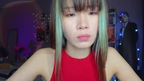 EveEva online show from November 11, 2:33 am