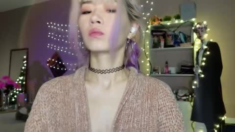 Snapshot of _eve____ chatting on January 16, 6:17 am EveEva online show from January 16, 6:17 am