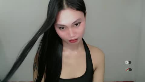 STEFFANNY WELL. online show from December 22, 3:33 pm