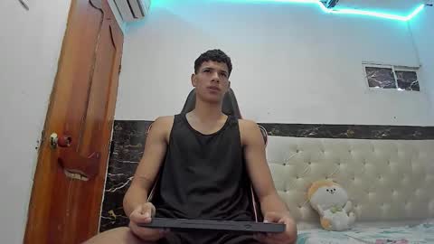 Snapshot of _felix_laurens chatting on March 31, 5:35 pm Flix online show from March 31, 5:35 pm