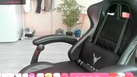 Alis online show from December 18, 7:58 am