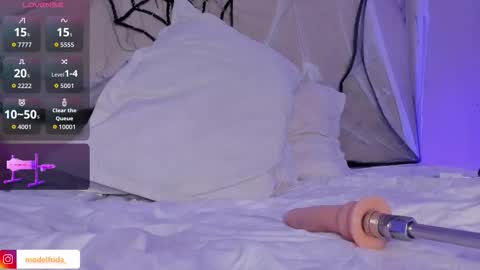 Frida online show from October 24, 2:57 pm