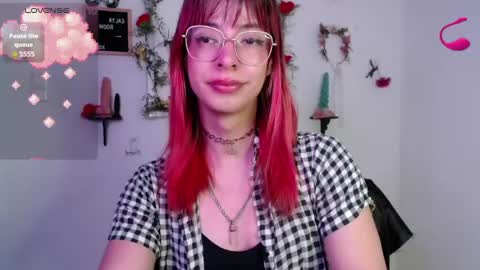 Snapshot of _galya_ chatting on April 27, 9:29 am Galya online show from April 27, 9:29 am