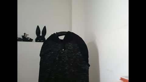 Snapshot of _genesid_dixton chatting on February 3, 1:52 am Mia-foster online show from February 3, 1:52 am