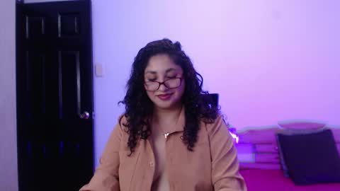 Gia Independent model online show from December 17, 10:38 pm