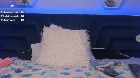 Snapshot of _giarose chatting on January 24, 9:37 pm Gia Rose online show from January 24, 9:37 pm