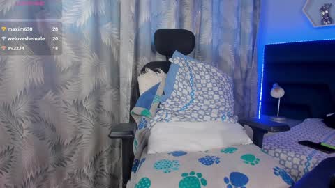 Snapshot of _giarose chatting on January 27, 10:06 pm Gia Rose online show from January 27, 10:06 pm