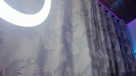 Snapshot of _giarose chatting on February 13, 12:35 am Gia Rose online show from February 13, 12:35 am