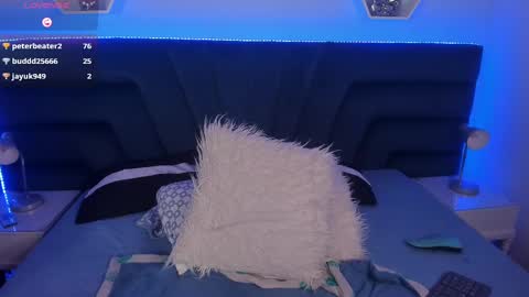 Snapshot of _giarose chatting on February 27, 9:25 pm Gia Rose online show from February 27, 9:25 pm