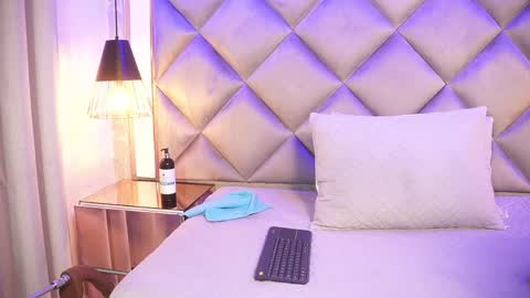 _giggy online show from May 8, 11:37 am