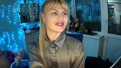 _glamorous_ online show from February 11, 7:59 pm